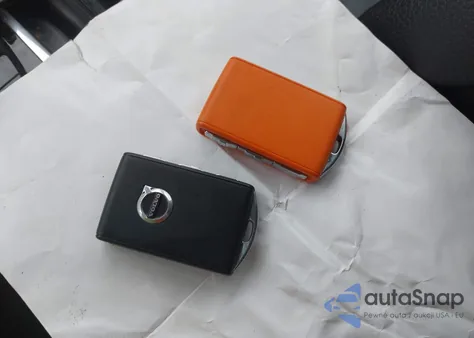 2022 Volvo Xc60 B5 Momentum from USA, damaged, VIN YV4L12RKXN1915849